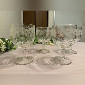 Vintage Set of 4 Grape and Leaf Etched Thumbprint Glass Goblets Gold Rim